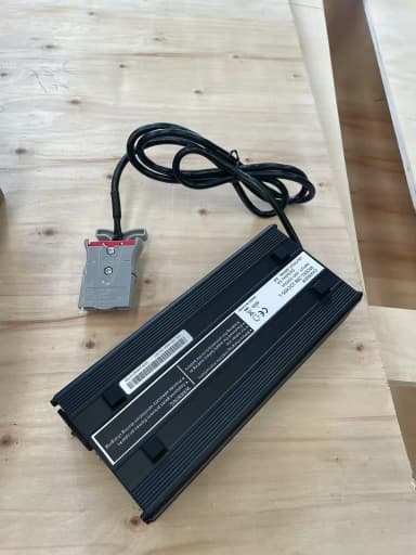 Зарядное устройство для тележек CBD20W-II 48/5A (Charger) — фото 1